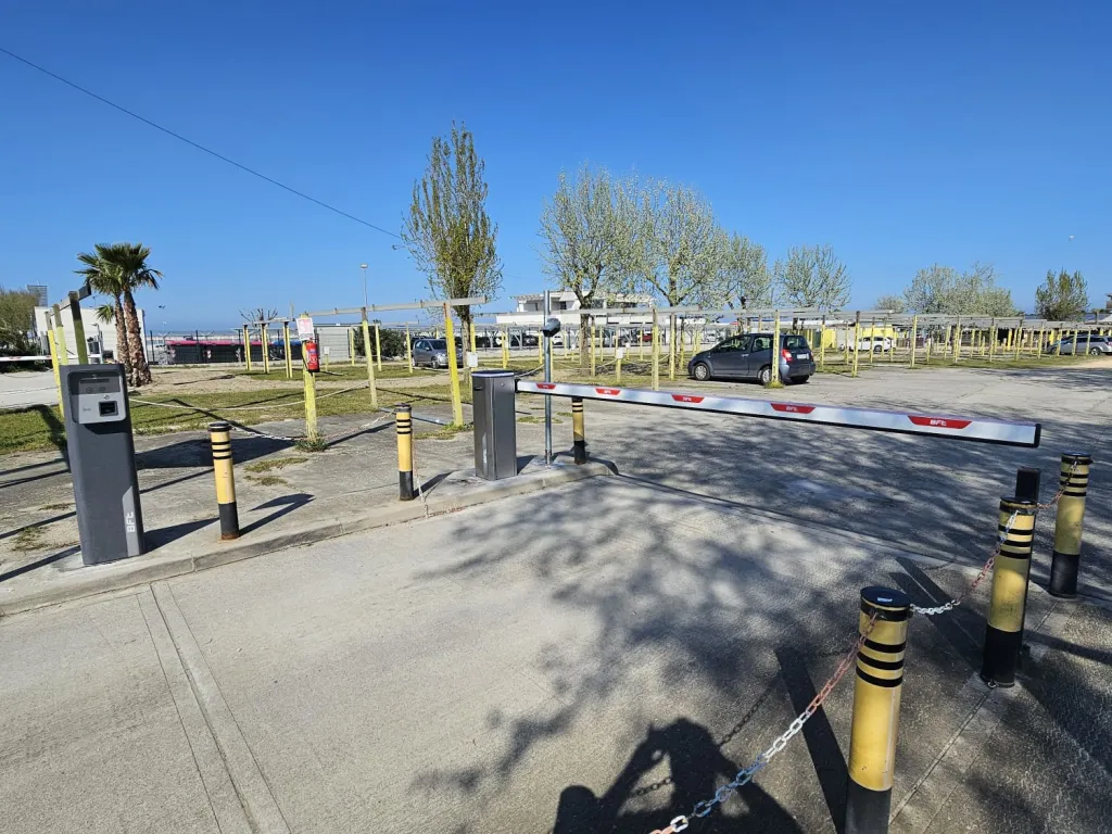 parkirna zapornica BFT maxima