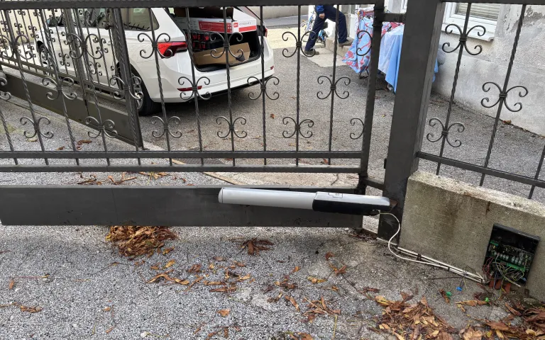 drsna dvoriščna vrata drsna dvoriščna vrata