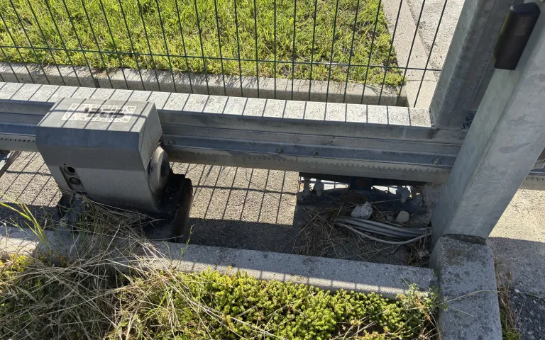 drsna dvoriščna vrata drsna dvoriščna vrata