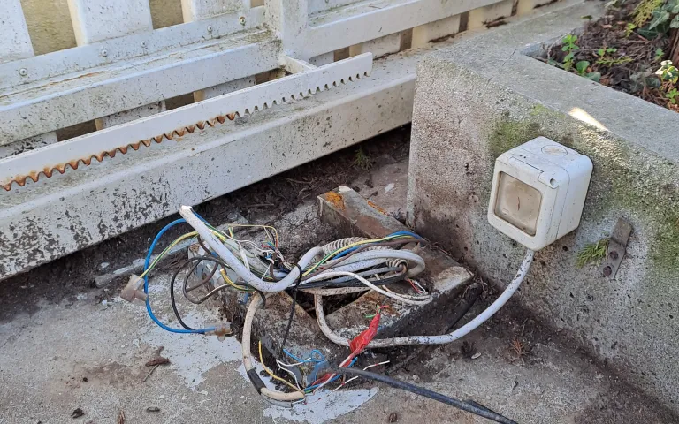 drsna dvoriščna vrata drsna dvoriščna vrata