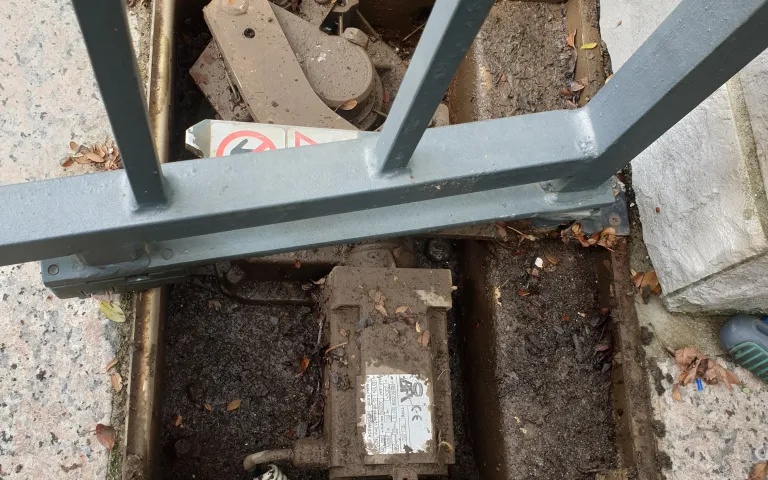 dvokrilna dvoriščna vrata dvokrilna dvoriščna vrata