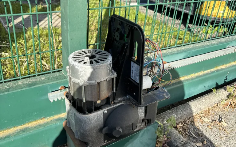 drsna dvoriščna vrata drsna dvoriščna vrata